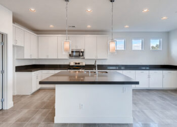 Flying-Nell-Court-01