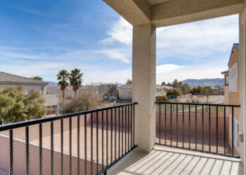 Flying-Nell-Court-05